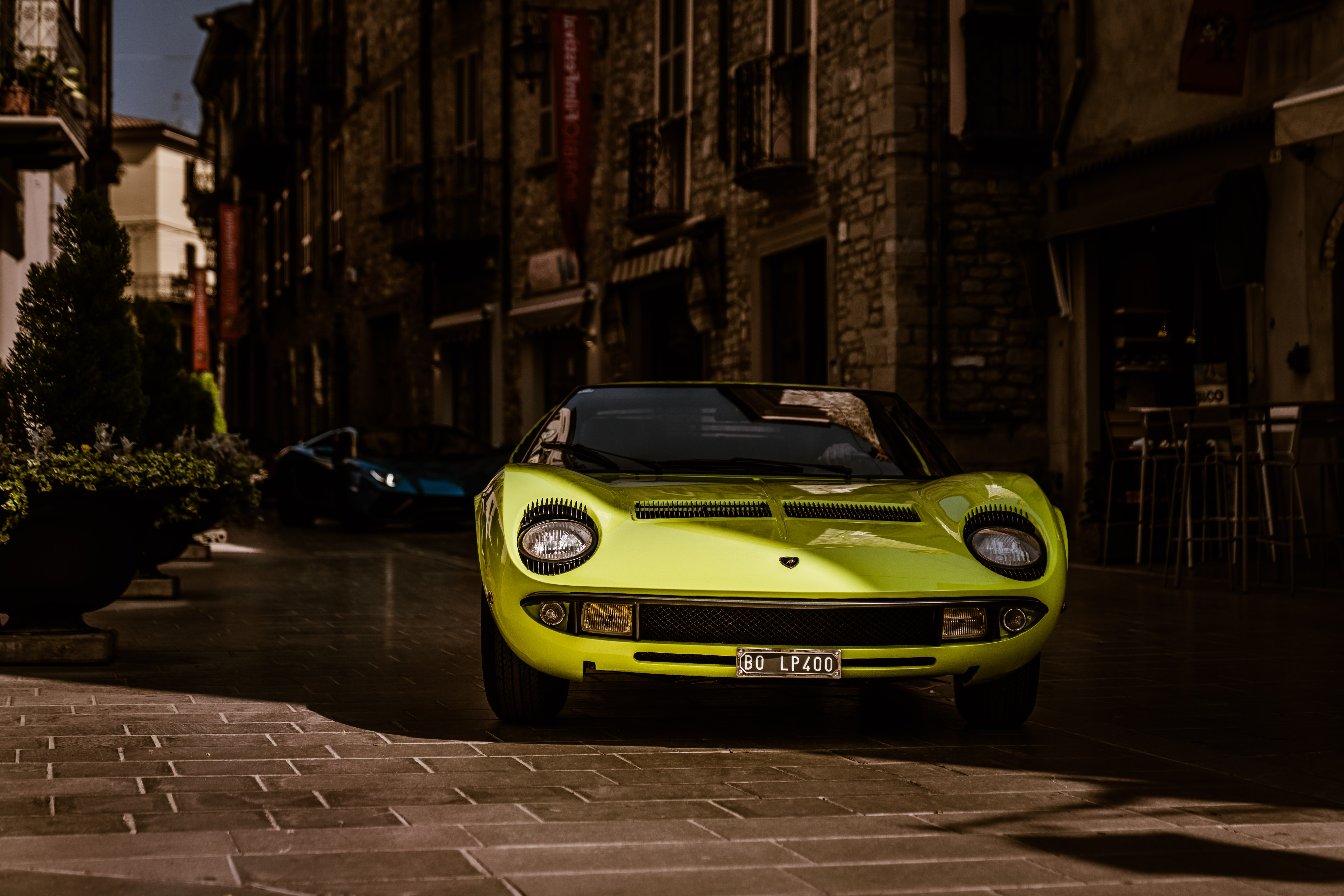  The "Miura": The car that inspired the term ''supercar''