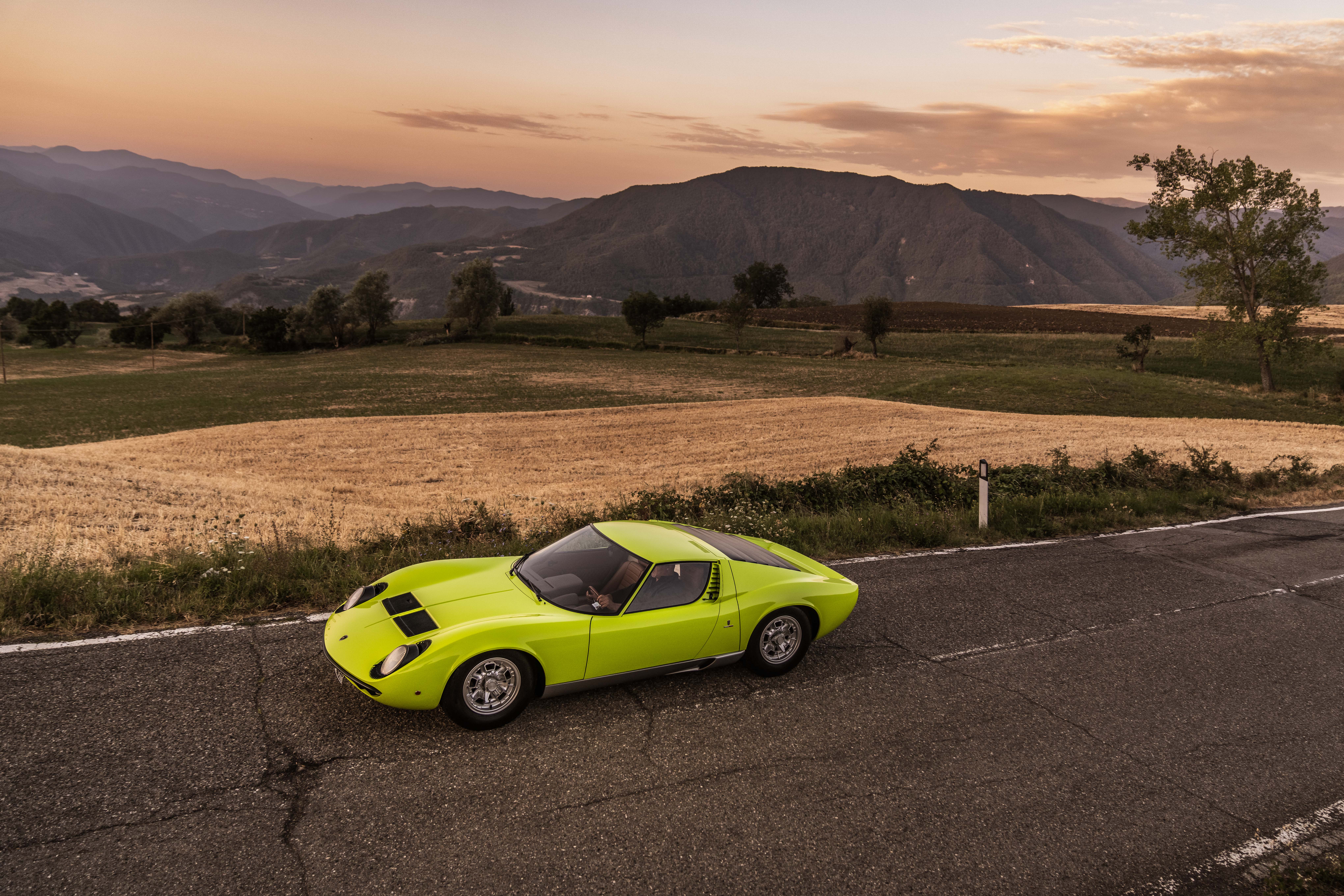  The "Miura": The car that inspired the term ''supercar''
